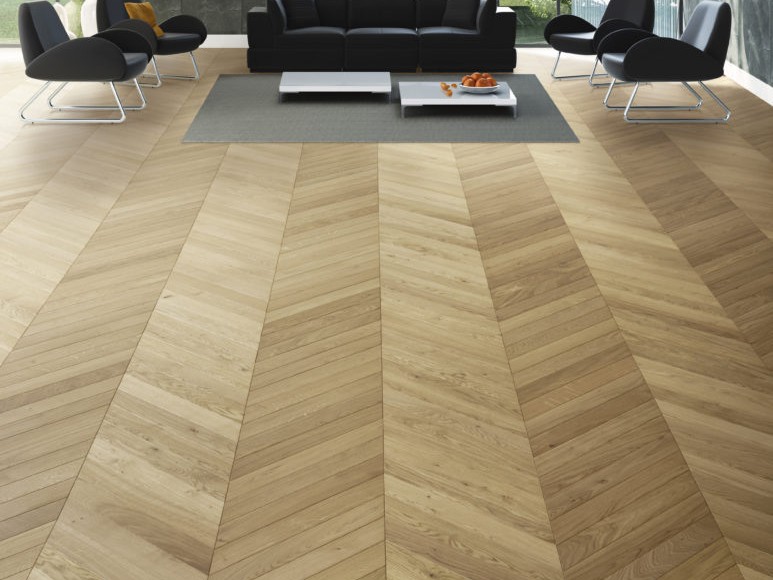 design-parquet-pth-chene-ru-12x90x600-4ch-vernis-mat-chene-naturel-ambiance-3-773x1200 (1)